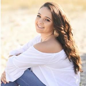 Meet your Posher, Alexis